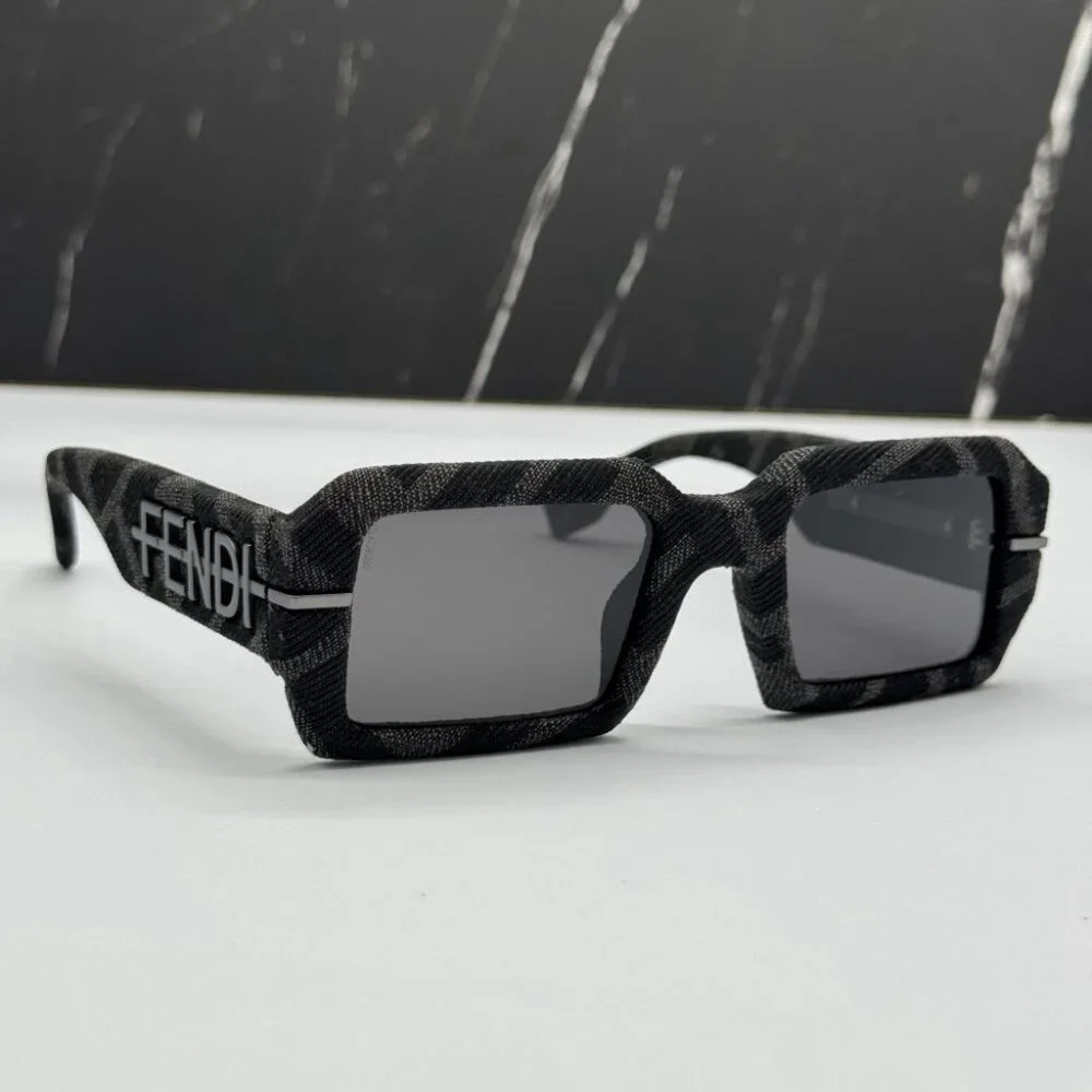 NEW FE40074U 05A FENDI SUNGLASSES BLACK GREY UNISEX EYEWEAR FENDI